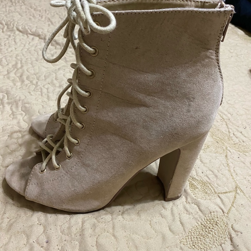 ‼️Nude Sandals ‼️